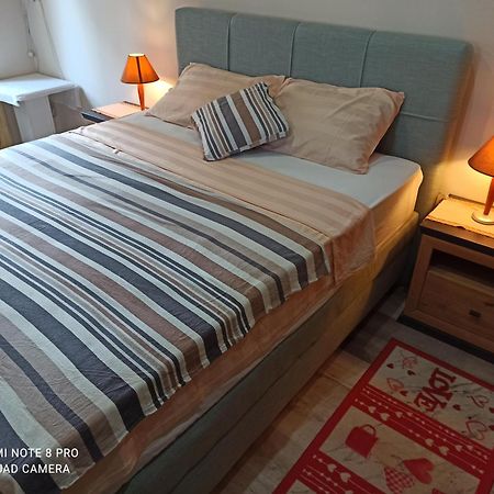Studio Apartman Lea 普拉 外观 照片