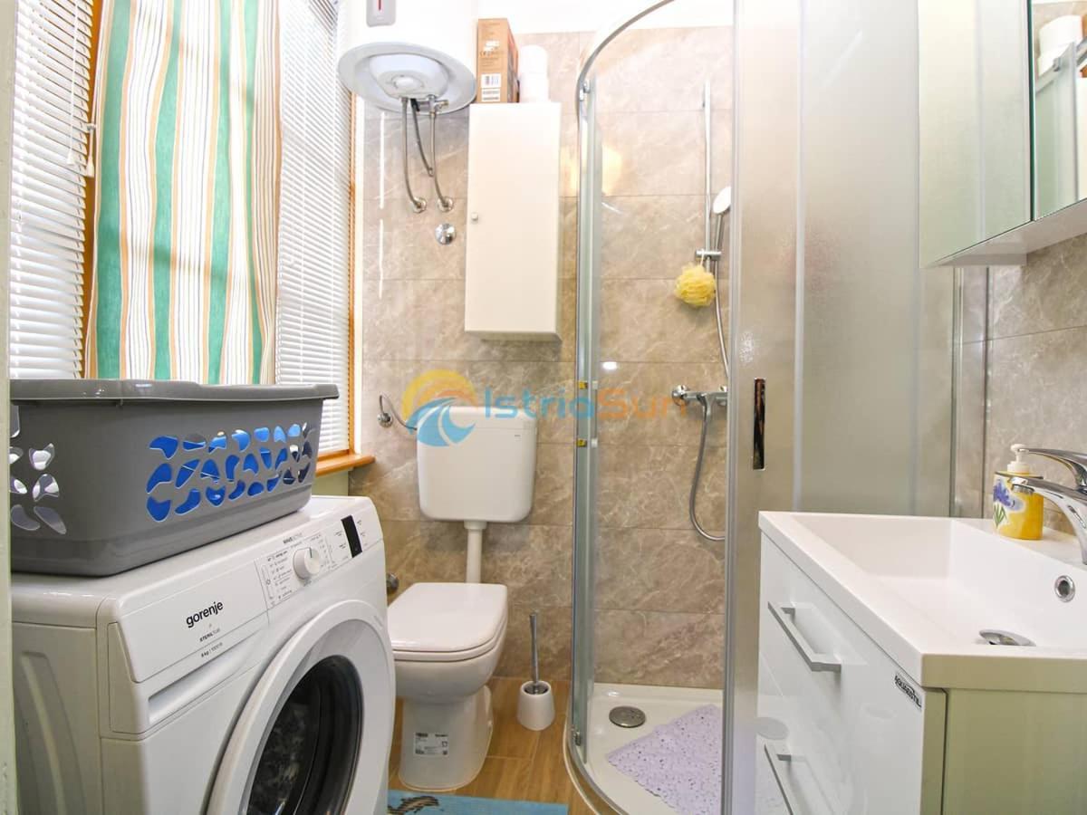 Studio Apartman Lea 普拉 外观 照片