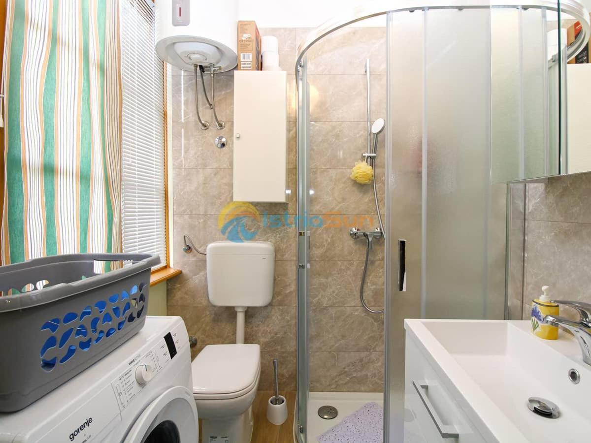 Studio Apartman Lea 普拉 外观 照片